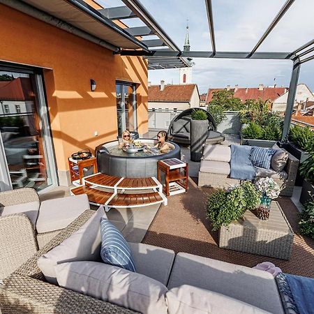 Buekk Penthouse, Panorama Jacuzzival Apartment Miskolc Ngoại thất bức ảnh